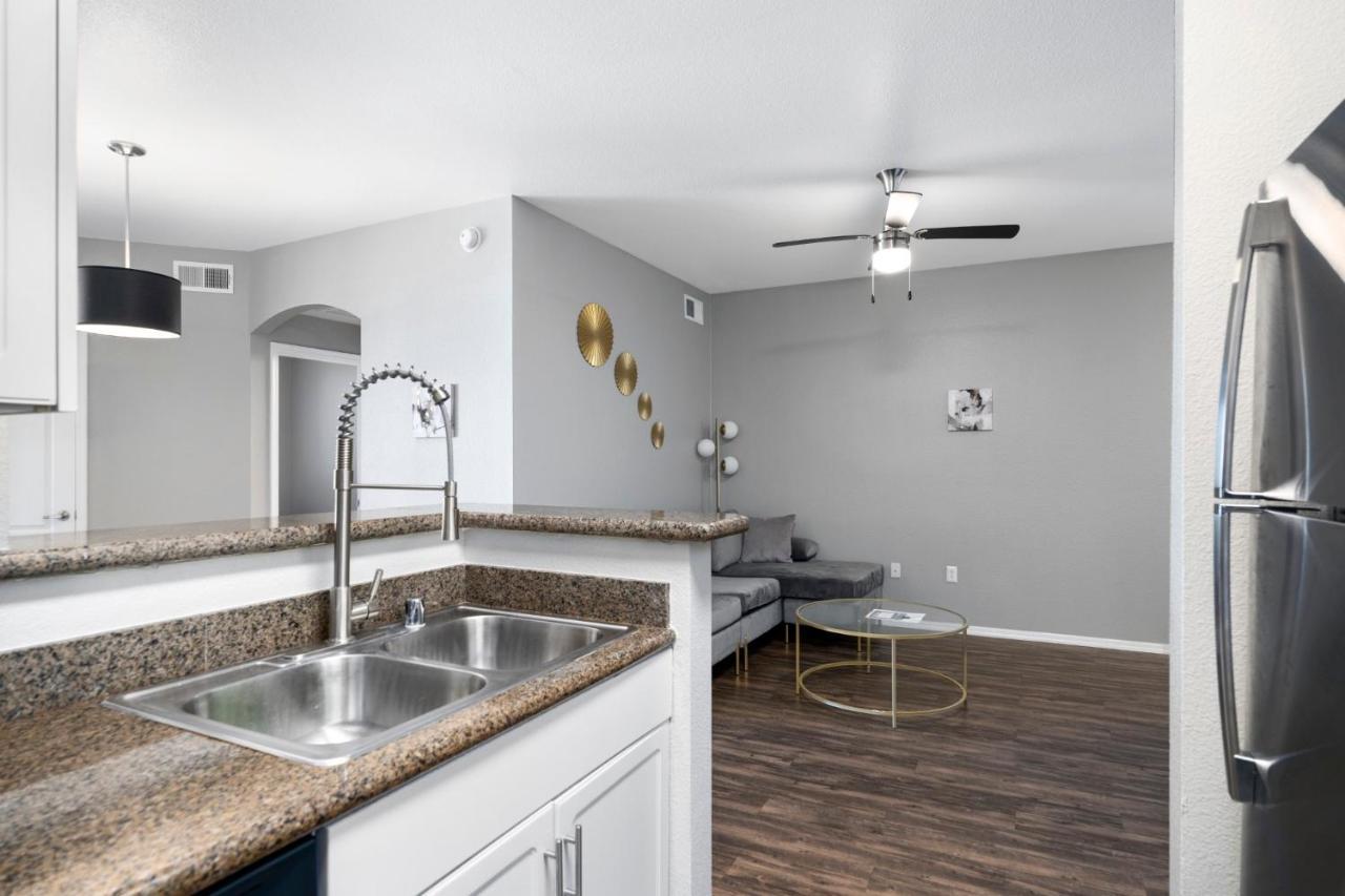 Апартаменты Luxury Mountain View 2Br With Balcony Located In Скоттсдейл Экстерьер фото